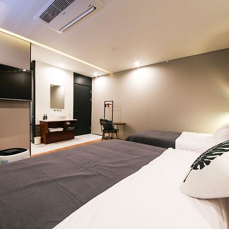 Brown Dot Hotel Yangjeong Busan Exterior photo